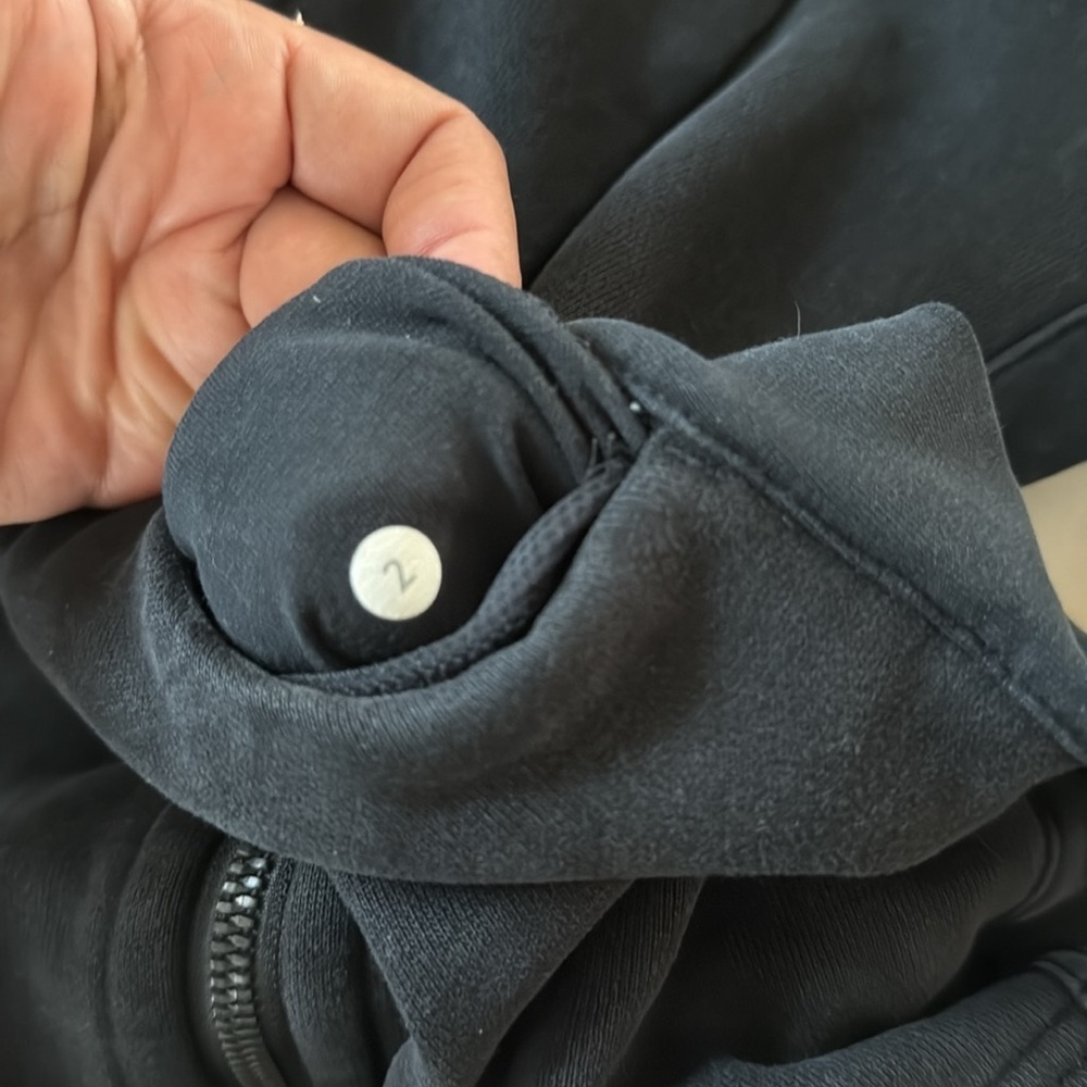 Lululemon Pleat To Street Hoodie Zip Jacket Pleated Back Jacket Black Sz 2 - Picture 7 of 16